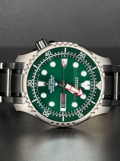 Citizen Promaster Diver Automatik Titan NY0100-50X (grünes Zifferblatt, grüne Lünette)